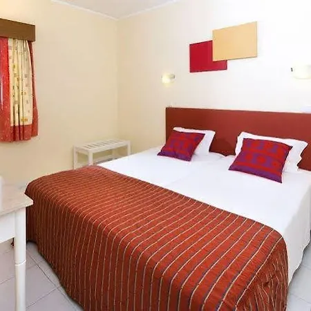 Aparthotel Cheerfulway Valmangude Jardim 3*