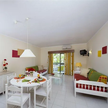 Aparthotel Cheerfulway Valmangude Jardim 3*